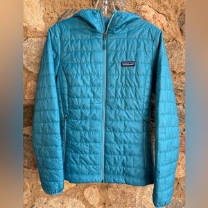 Patagonia Women’s Nano Puff Hoody Jacket in Turquoise Size S